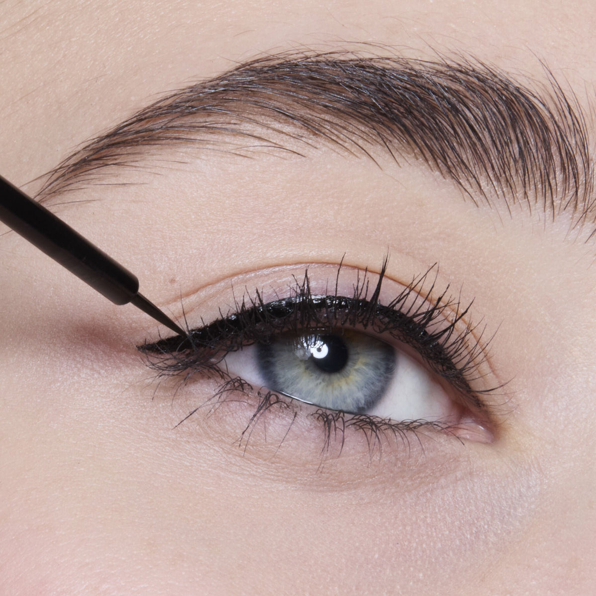Precision Liquid Eyeliner